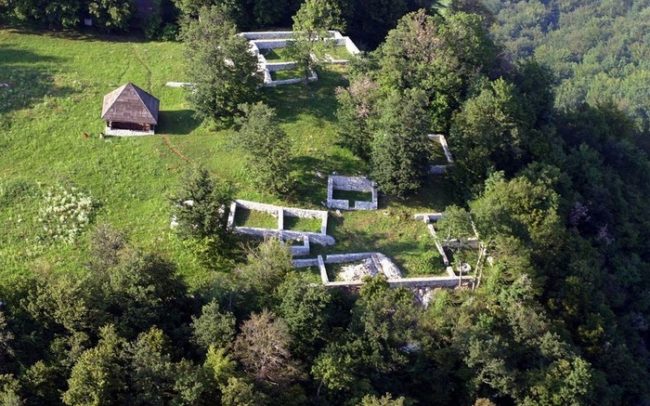 RIFNIK TOUR - The Lombard settlement